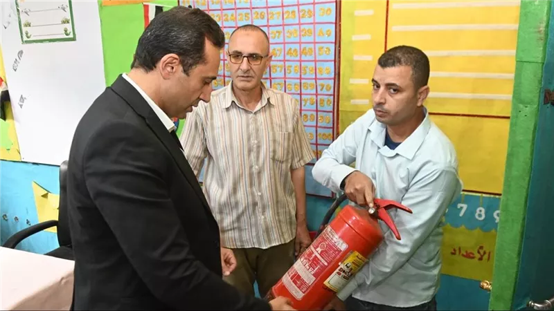 الساعات الأخيرة في البحيرة قبل الانتخابات .. 