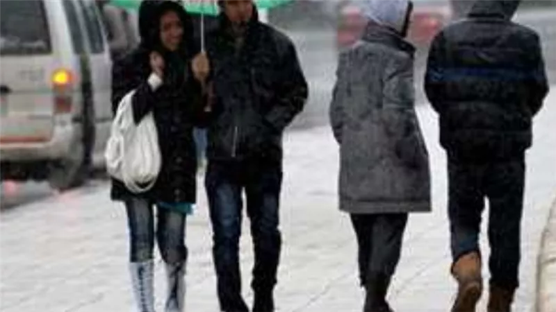 انخفاض الحرارة وأمطار رعدية غزيرة..الأرصاد تحذر من تقلبات جوية حادة حتى السبت
