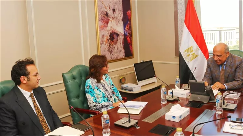وزير الكهرباء يبحث مع مدير الأكاديمية الوطنية للتدريب العمل المشترك بمجالات تنمية المهارات
