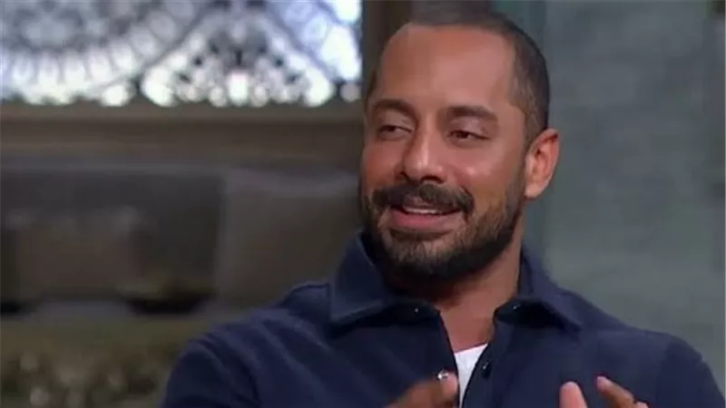 عمرو وهبة يعلّق على تصريحات أحمد السقا:الناس بقت عنيفة والهزار اتحول لهجوم