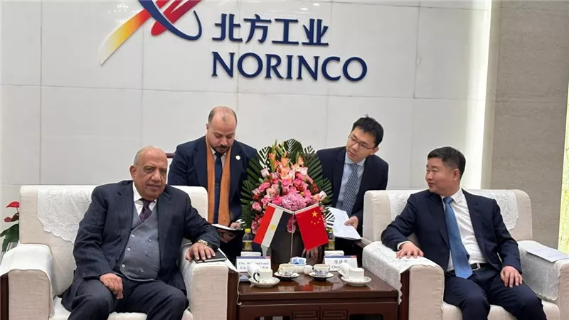 مباحثات مكثفة بين وزير الكهرباء ورئيس نورينكو الصينية للتعاون بمجالات التعدين المرتبط بالمواد النووية 