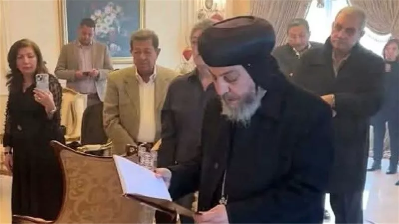 ما سر الخبز والخضرة والماء في طقوس اليوم الثالث بعد وفاة والدة هاني رمزي؟