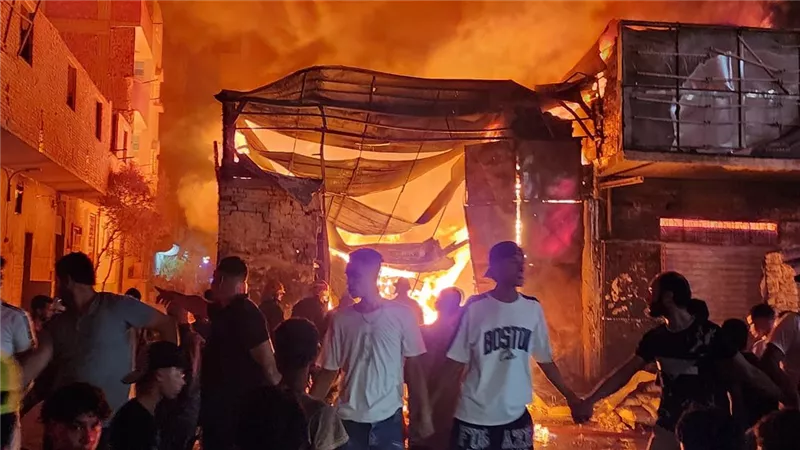 حريق بجوار محطة مترو المرج الجديدة أسفل الطريق الدائري يثير قلق المواطنين