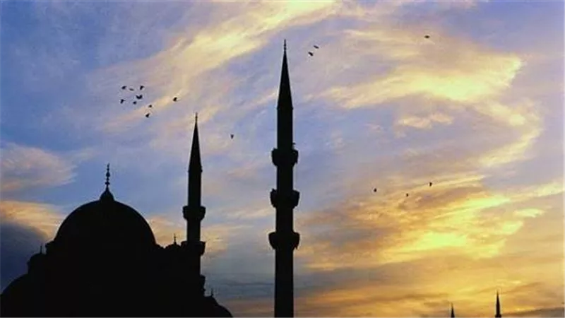 مواقيت الصلاة اليوم الإثنين في مصر.. موعد أذان المغرب خامس أيام رمضان