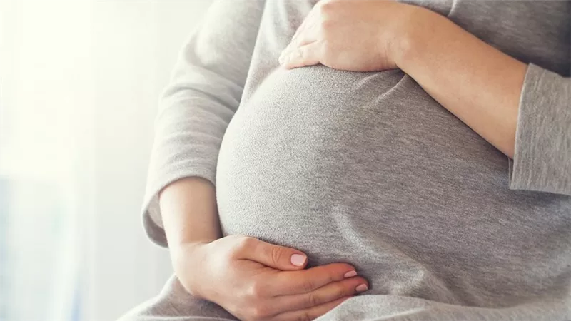فواكه غنية بحمض الفوليك تدعم صحة الجنين وتحميه من التشوهات الخلقية