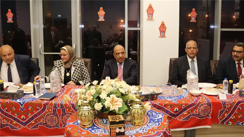 تفاصيل مشاركة وزير الكهرباء الإفطار مع العاملين بالمركز القومي للتحكم في الطاقة ومتابعة سير العمل
