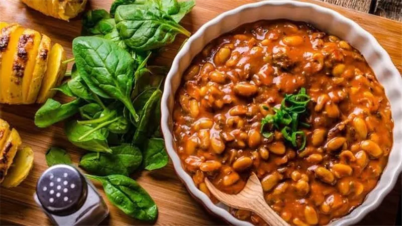 3 أخطاء تجعل طبق الفول صديق القلب يتحول إلى عدو