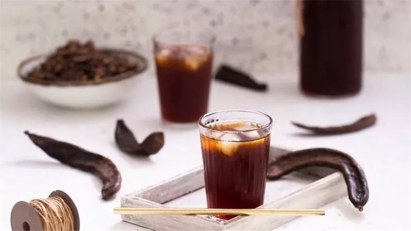 ماذا يفعل الخروب لجسمك في رمضان؟ 8 فوائد صحية تجعله مشروبًا مثالي