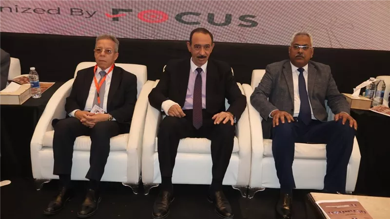 محافظ سوهاج ونقيب عام أطباء مصر يفتتحان المؤتمر الأول لنقابة أطباء سوهاج