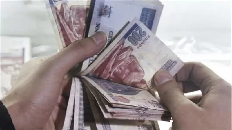السيسي يوجه بصرف منحة شهرية للعمالة غير المنتظمة بقيمة 1500جنيه لمدة3 أشهر