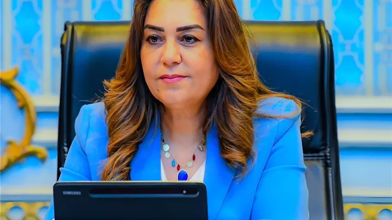 وزيرة التنمية المحلية والبيئة تتابع تنفيذ المبادرة الرئاسية لزراعة 100 مليون شجرة