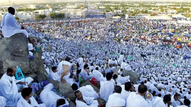 نصائح الصحة لحجاج 2026.. طرق الوقاية من الجفاف والتسمم الغذائي أثناء الحج