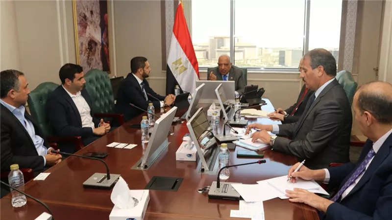 وزير الكهرباء يبحث مع تحالف «جيلا -انترو - سيجنفاي» التعاون بمجالات كفاءة الطاقة