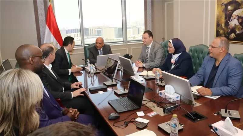 وزير الكهرباء يبحث مع سكاتك النرويجية استثمارات جديدة في مجالات الطاقات المتجددة