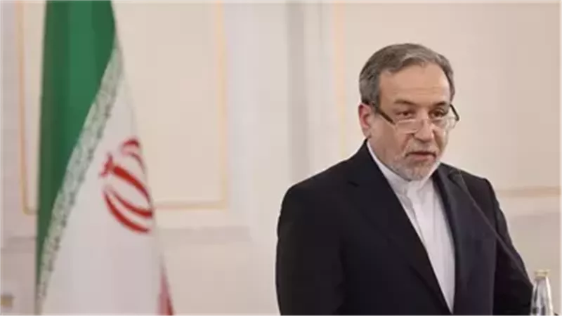 إيران: مضيق هرمز مفتوح أمام السفن التجارية بشرط التعاون مع القوات البحرية