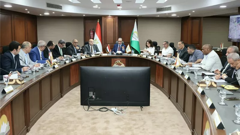 محافظ الجيزة يوجه بحسم مخالفات أراضي المناطق الصناعية وتسريع إجراءات التقنين