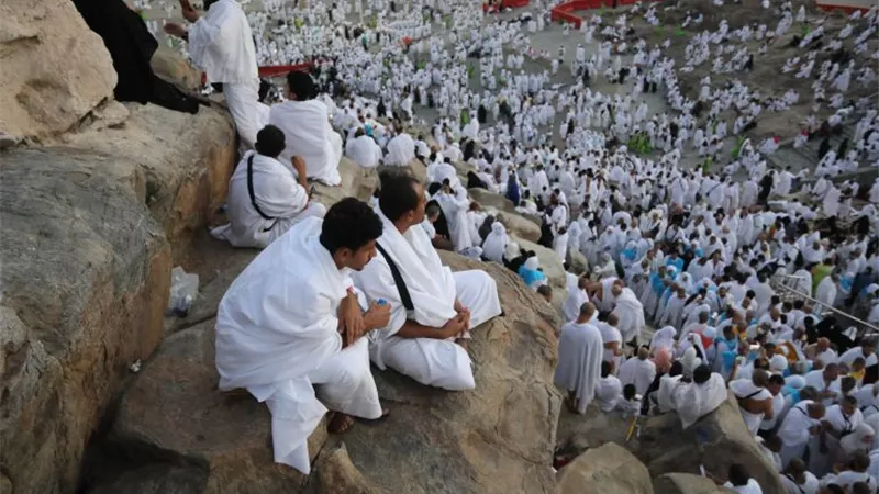 تردد قناة تكبيرات العيد 2026.. أبرز القنوات الناقلة وصيغة التكبير الصحيحة في عيد الأضحى