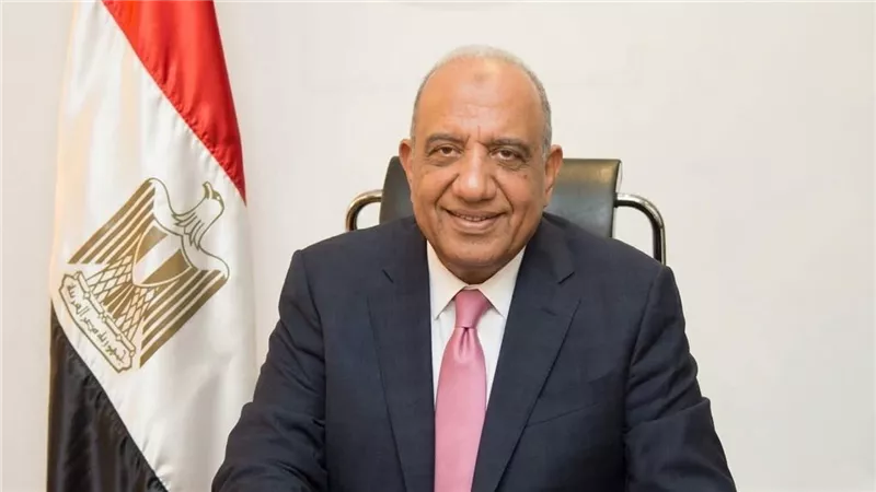 وزير الكهرباء يتابع عمل المنظومة المتكاملة لخدمات المواطنين ويتلقى تقريرا عن الشكاوي