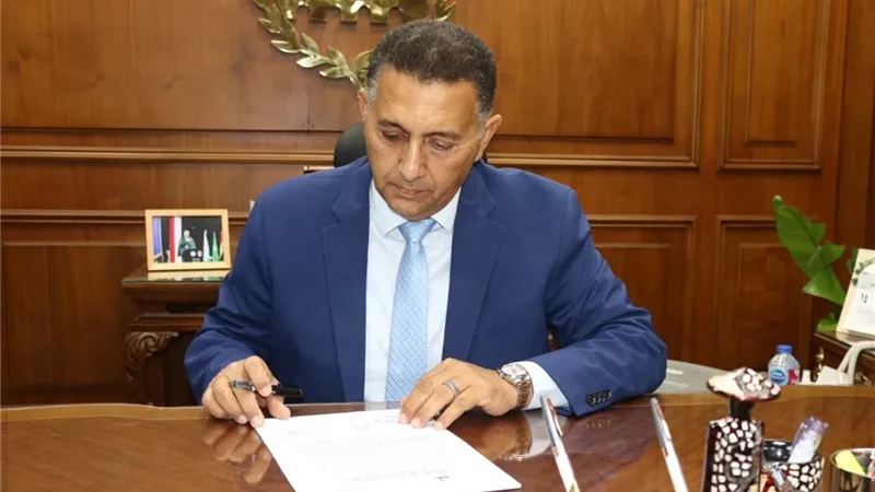 محافظ القليوبية يعتمد تنسيق القبول بالصف الأول الثانوي العام بحد أدنى 240 درجة 