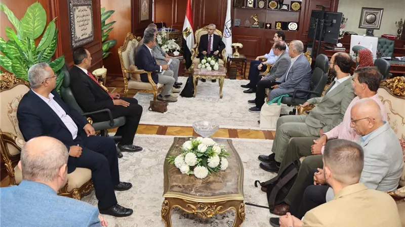 محافظ بني سويف يناقش تعزيز التعاون في ملف التنمية الزراعية