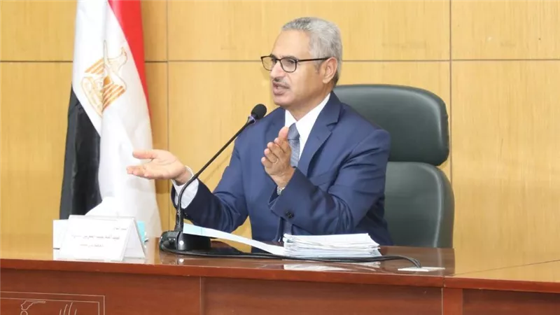 محافظة بني سويف يطلق مبادرة للتوعية بمخاطر إلقاء المخلفات في الترع والمصارف