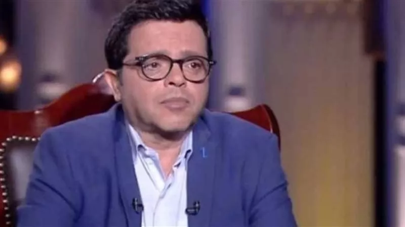 شعبة المصورين تطالب بعدم تصوير جنازة شقيق محمد هنيدي.. احترامًا لخصوصية الأسرة