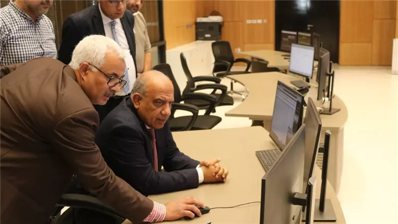من داخل المركز القومي للتحكم في الطاقة وزير الكهرباء  يتابع خطة التشغيل لتأمين الشبكة الموحدة