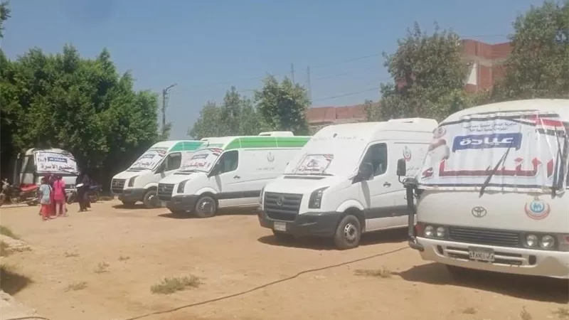 قافلة مجانية قدمت 2839 خدمة طبية لأهالي قرية الحيبة ببنى سويف