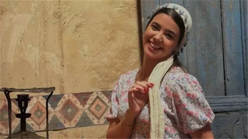 بطلة كليب عمرو دياب 