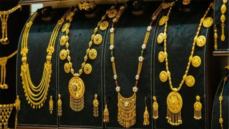 ارتفاع سعر الذهب اليوم الثلاثاء 11 أغسطس 2026..عيار 21 يسجل 6200 جنيه