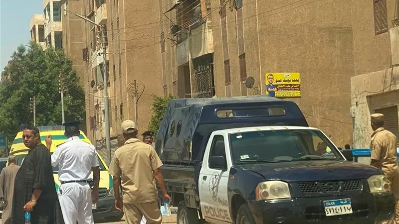 جـ.ـريمة سوهاج.. شاب ينهي حياة زوجته وشابين بسـ.ـلاح أبيض في مساكن الشوش