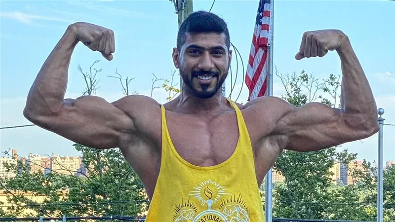 عبدالرحمن عبدالله.. 7 سنوات من الالتزام تصنع بطلًا في كمال الأجسام