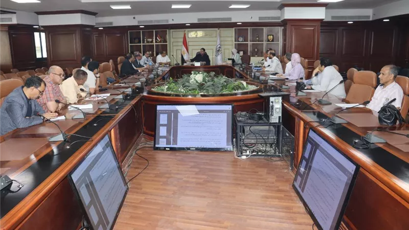 نائب محافظ بنى سويف يتابع مشروع المركز الخدمي المُتكامل للنباتات الطبية والعطرية 