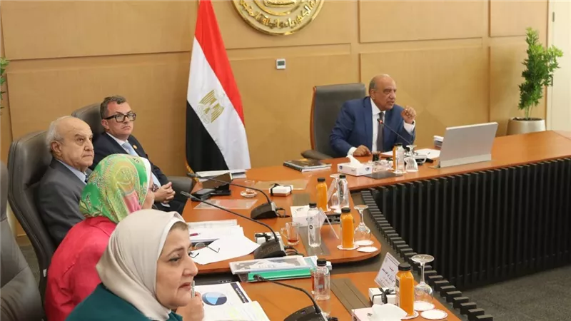 وزير الكهرباء: 37 مليار جنيه استثمارات لدعم وتطوير وتحديث شبكة نقل الكهرباء وزيادة قدرتها