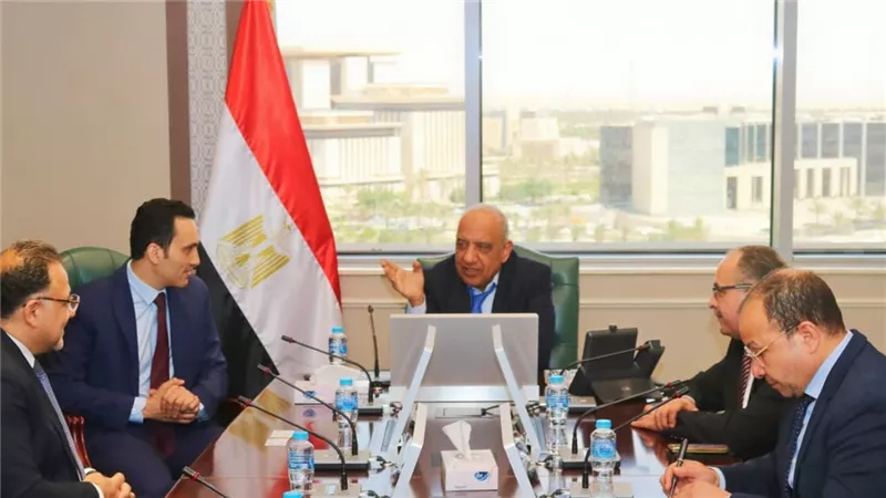 وزير الكهرباء يبحث مع «هيدروفولتا» البلجيكية التعاون في تحلية المياه ومعالجة المياه الجوفية