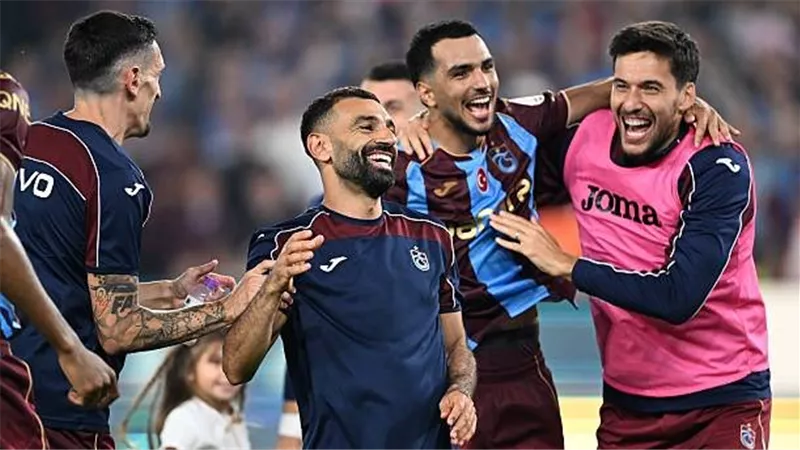 إسراء أردوغان تحتفل بهاتريك محمد صلاح في قمة الدوري التركي