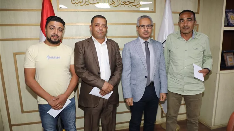 محافظ بنى سويف يوفر الحماية الاجتماعية لحالتين ويكلف بفحص شكاوى تتعلق بمستشفى الرمد