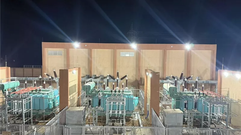 وزير الكهرباء يتابع مجريات وضع الجهد وإطلاق التيار لمحطة محولات روافع سيناء 