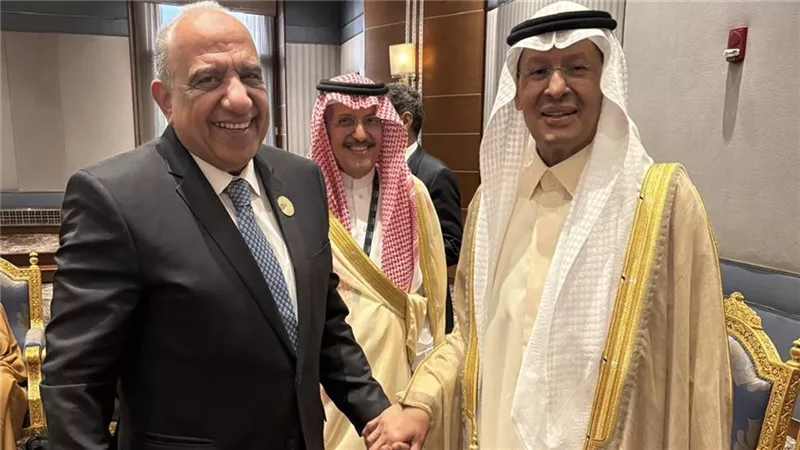 وزير الكهرباء يبحث مع نظيره السعودي الاستعدادات الجارية لتدشين الربط الكهربائي بين البلدين وموعد التشغيل