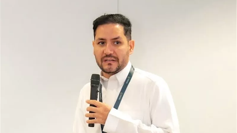 عطا الله العريفي يرد علي ترامب:  الذكاء الاصطناعي يفتح آفاقًا جديدة للتجارة وريادة الأعمال