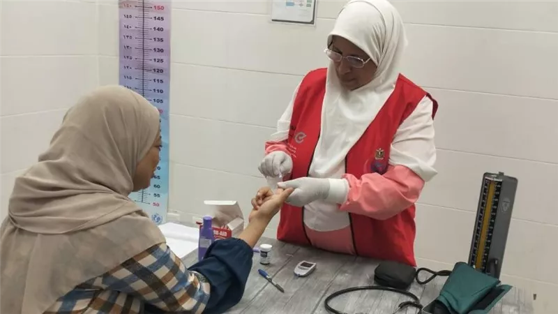 تقديم 198 ألف خدمة طبية بالمجان منذ انطلاق حملة 