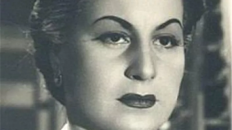 ”قضيت مراهقتي داخل السجن وأقنعت ضرتي بالسكن معها”..اعترافات الفنانة زوزو نبيل