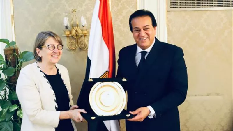 وزير التعليم العالي يلتقي سفيرة فنلندا بمناسبة انتهاء فترة عملها بالقاهرة