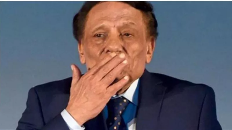 شائعات المرض تحاصر الزعيم عادل إمام.. اعرف الحكاية
