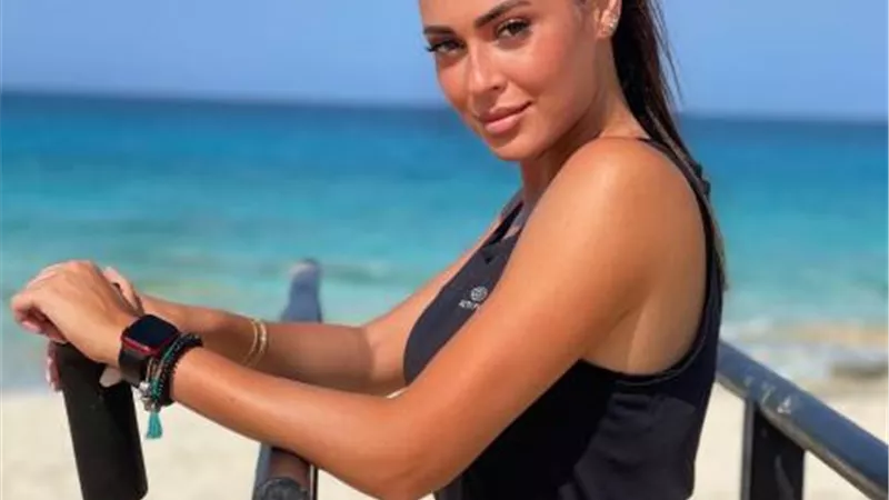 ميرنا نور الدين تتألق على متن مركب فى أحدث ظهور لها
