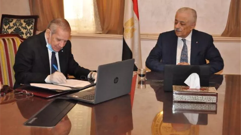 بالتعاون مع وزارة الاتصالات ” التعليم” تطلق مدرسة التكنولوجيا التطبيقية للاتصالات