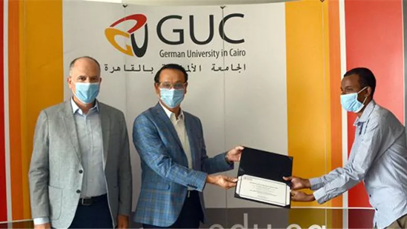 الجامعة الألمانية بالقاهرة تكرم الحائز على أول عضوية شرفية مصرية بالأكاديمية الافريقية