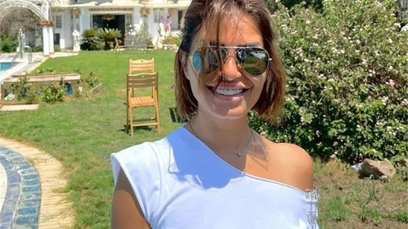 منة فضالى تبعث رسالة مهمة لجمهورها