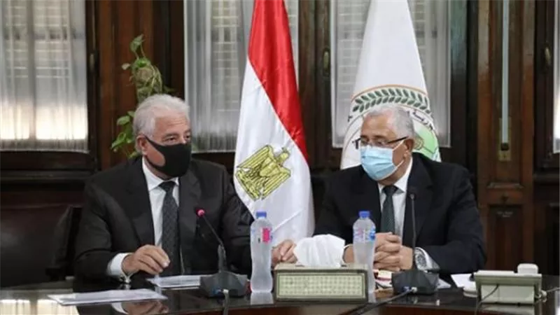 وزير الزراعة يبحث مع محافظ جنوب سيناء تنفيذ المشروعات الزراعية