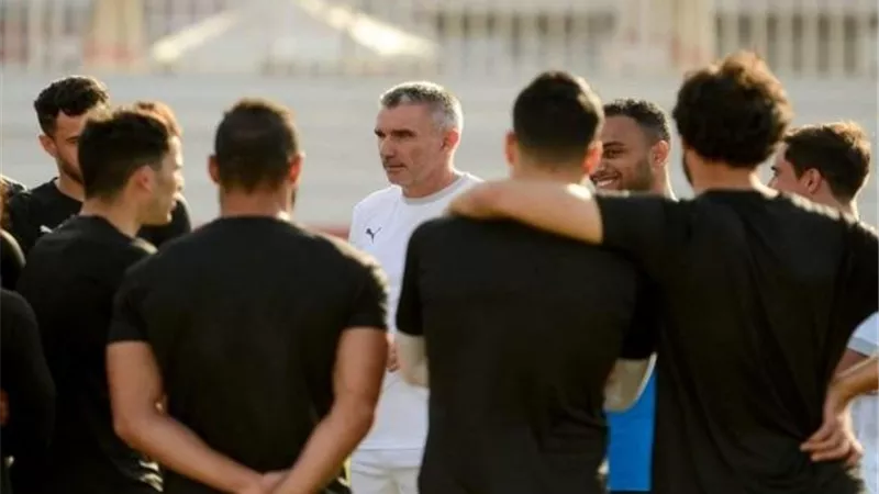 كارتيرون يعلن قائمة مباراة حسم الدوري